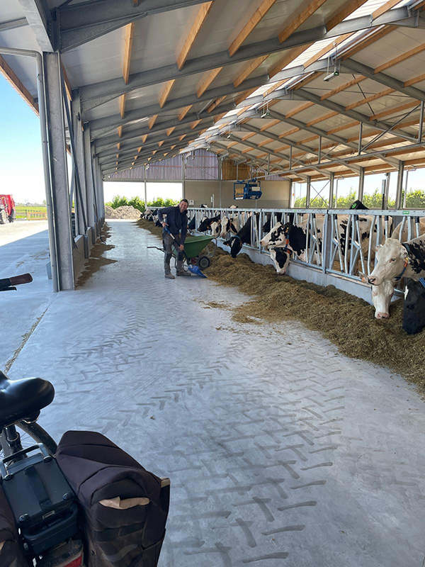 Vakantieboerderij De Finesse ligt midden tussen de velden in de Westhoek